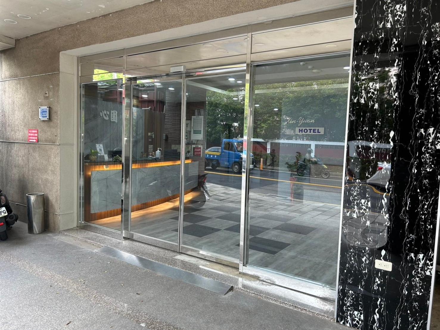 心園生活旅店 Xin Yuan Hotel Сіньчжу Екстер'єр фото